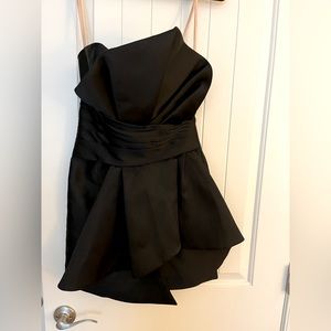 FAME & PARTNERS Strapless Cocktail Dress
